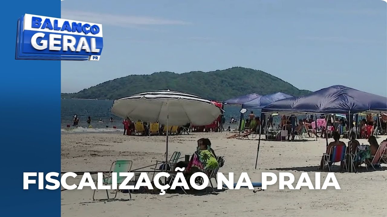 Donos de restaurante relatam ação da polícia em Pontal do Sul; retirada de cadeiras e mesas da areia