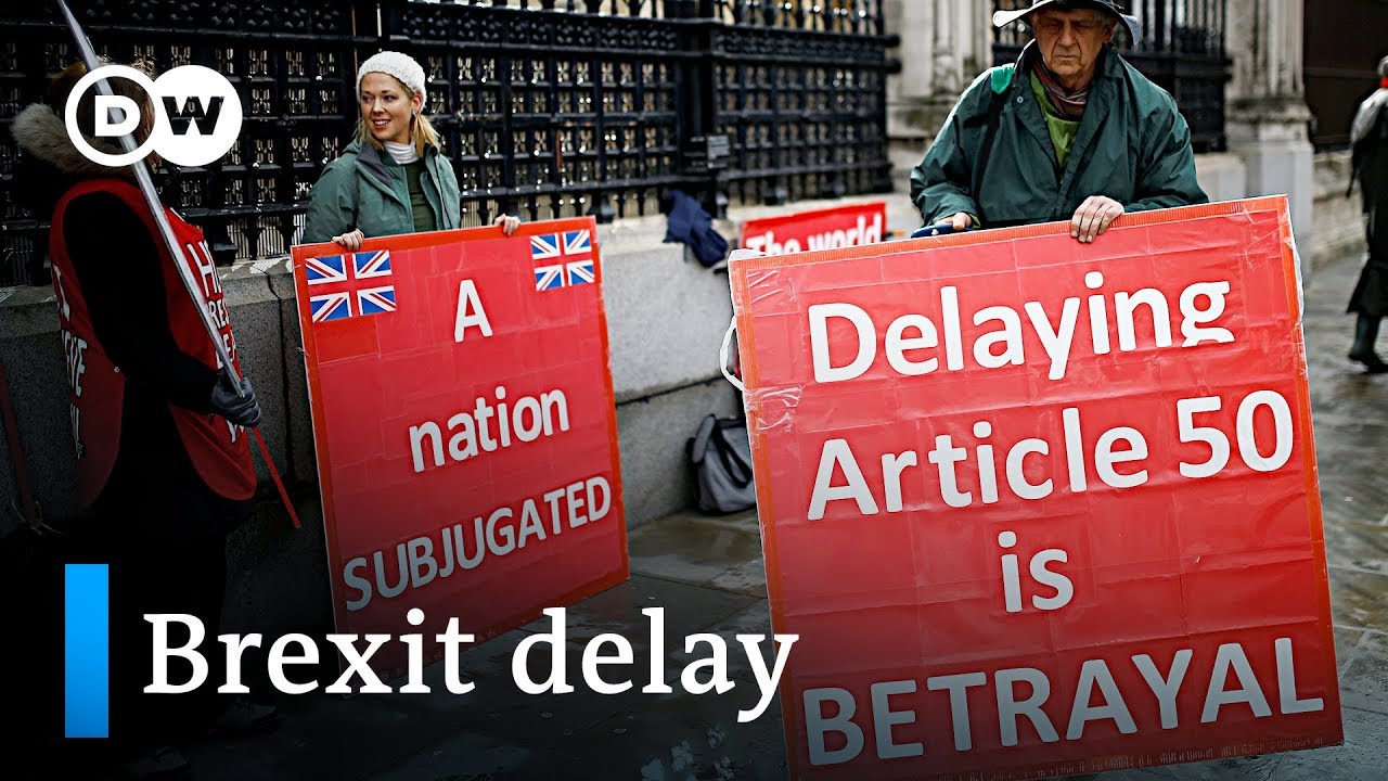 UK parliament votes to delay Brexit | DW News