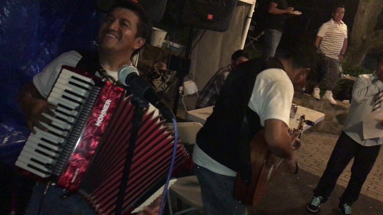 MUSICA ECUATORIANA  ACORDEON MIX- VIRGEN DEL CISNE- WAPPINGERS NY