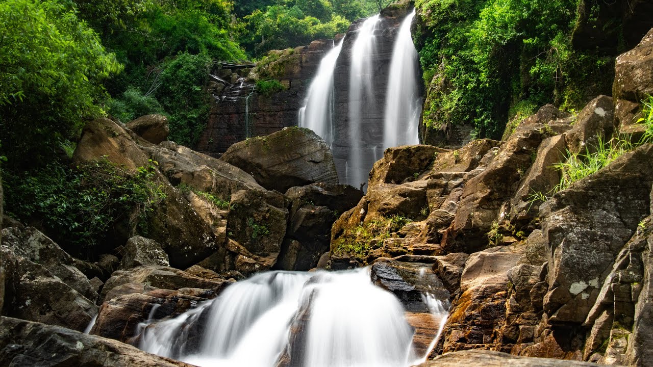 Devathurai Ella Falls, Sri Lanka