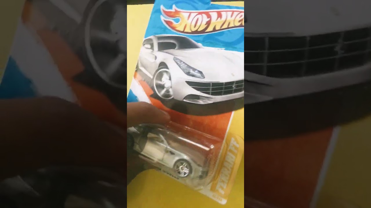 Hot wheels 2011 Ferrari FF