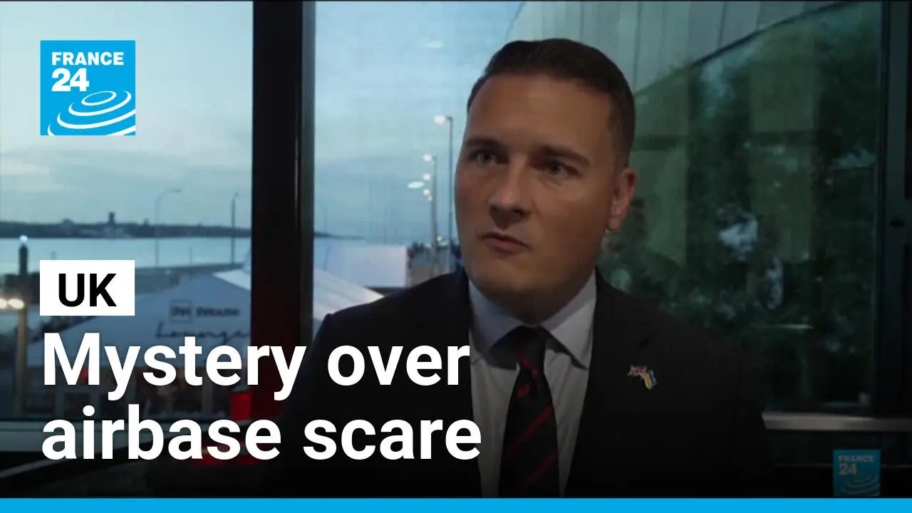 Mystery over UK airbase scare after reports no explosives found &bull; FRANCE 24 English