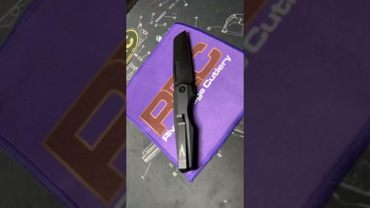 VERO engineering neuron. Lockless double detent!! Crazy action!! #knivesout