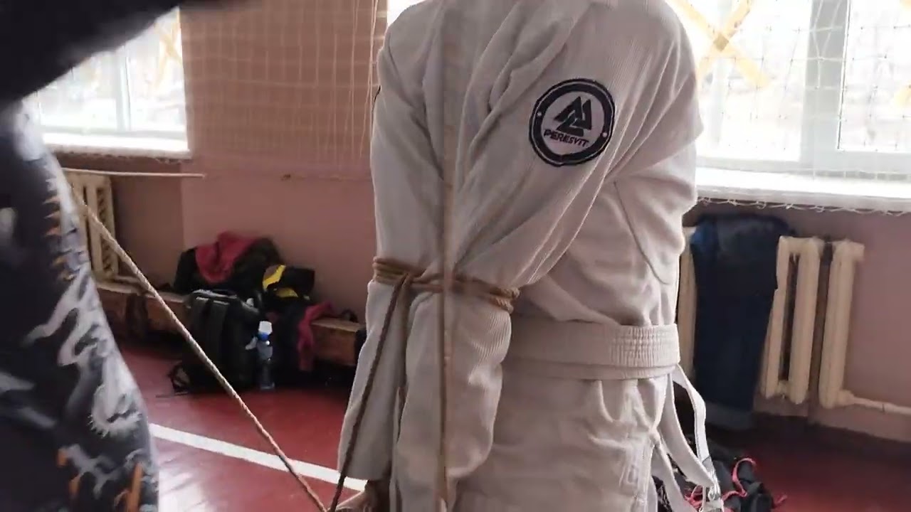 Полное видео связывания / Full bondage video that allows you to subdue and control the prisoner