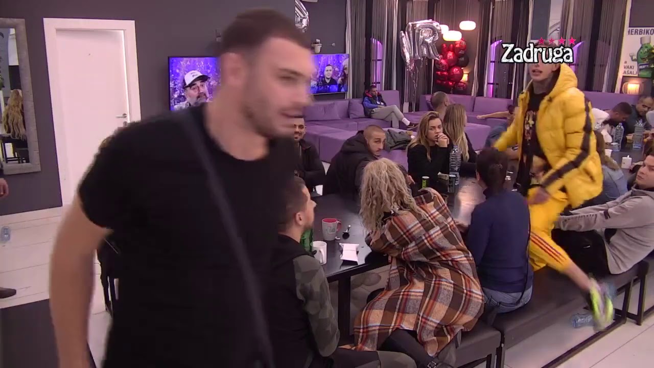 Zadruga 4 - Neviđeni haos! Fran pobesneo na Tomu, pa skočio na njega - 17.11.2020.