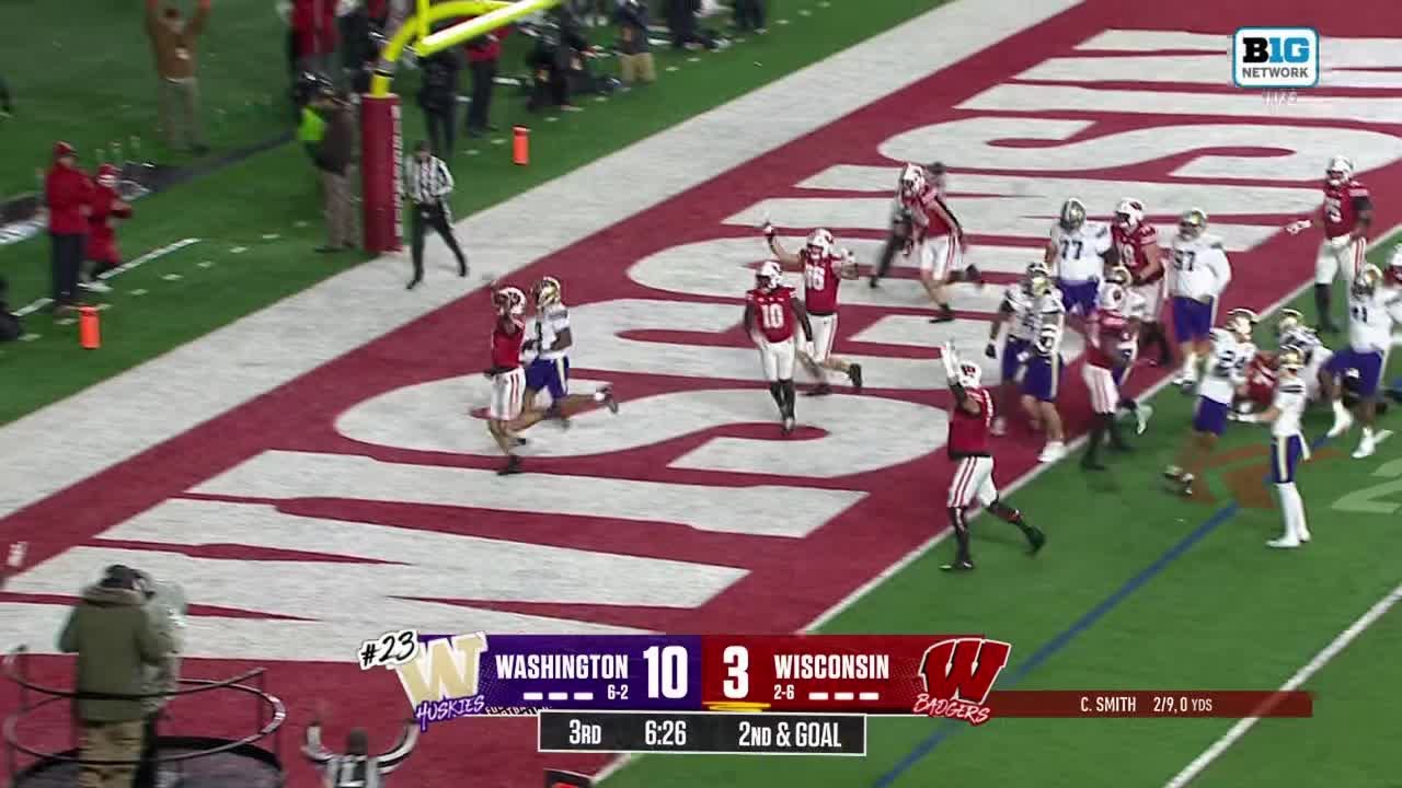 Carter Smith's TD Ties the Game vs. Washington | Wisconsin Football
