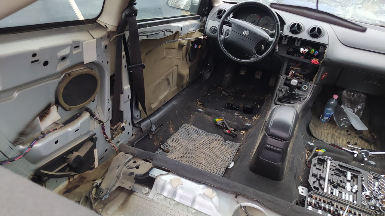Ford Cougar car upholstery removal / kárpit eltávolítása