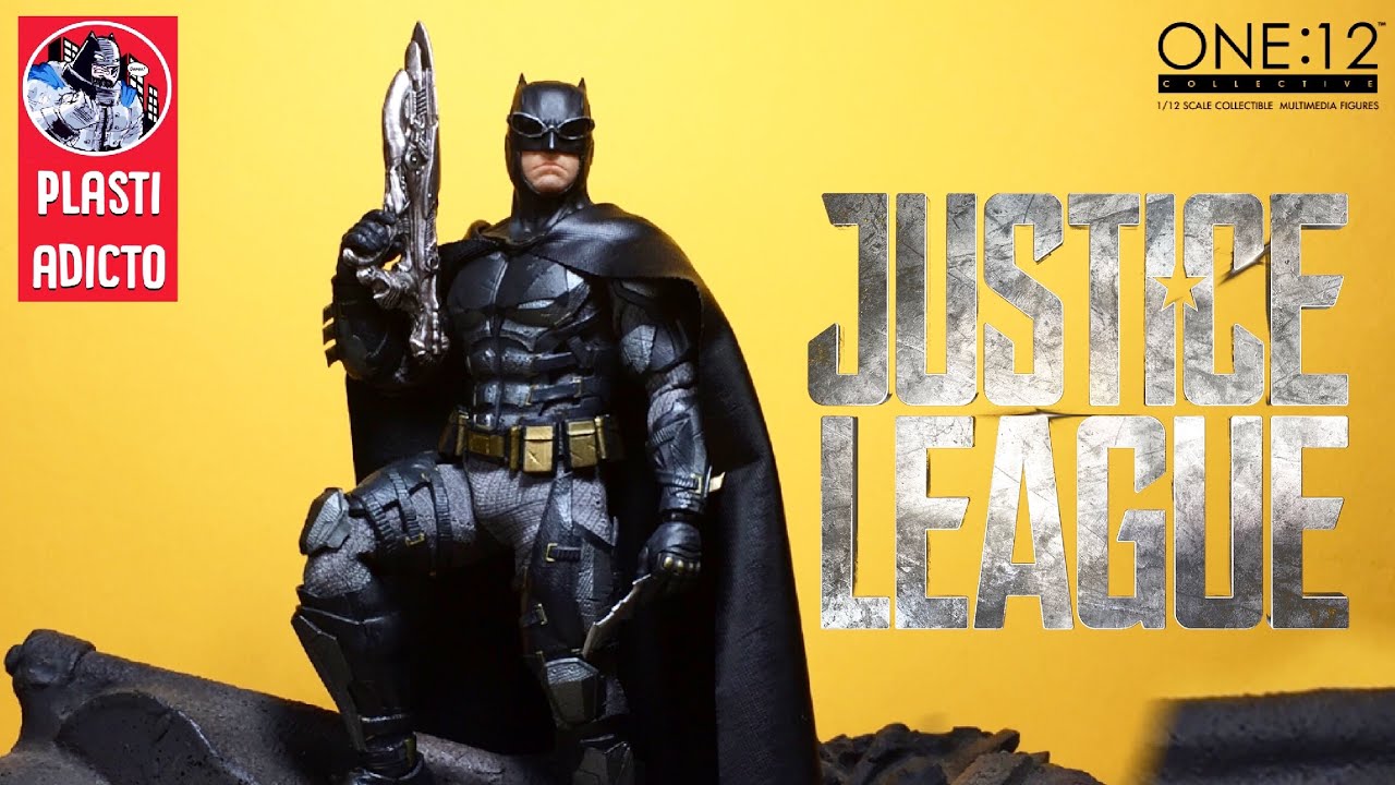 MEZCO ONE:12 Collective: TACTICAL SUIT BATMAN Justice League | Video en Español