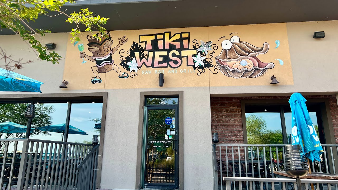 Eating at Tiki West Raw Bar Restaurant in Tavares, Florida | Florida Seafood Restaurant Review