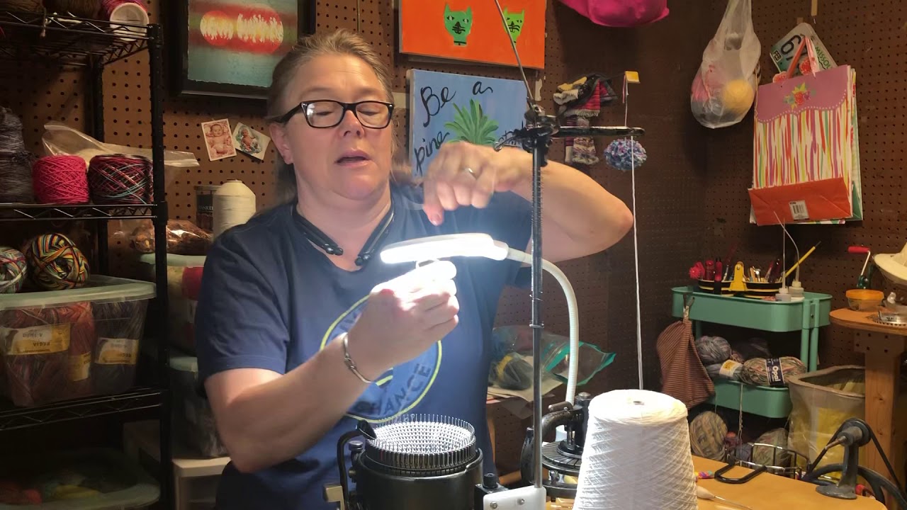 Getting to know a circular sock knitting machine