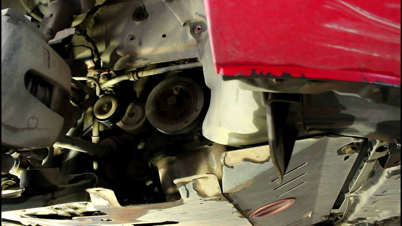 Замена приводного ремня и роликов на Mazda 3  1,6  Мазда 3  2008 года