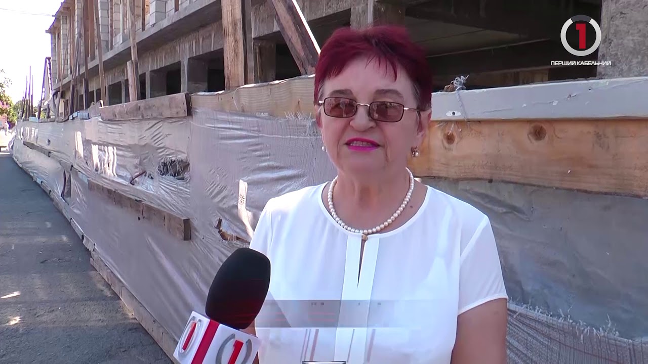 В мікрорайоні Росвигово в Мукачеві знесли зупинку громадського транспорту