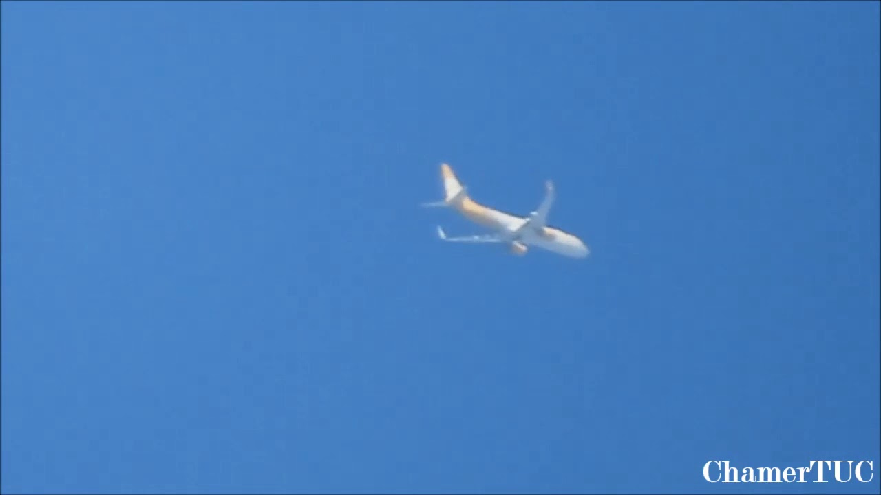 FlyBondi - Boeing B737-800 (LV-HFR) cruising over Tucum&aacute;n