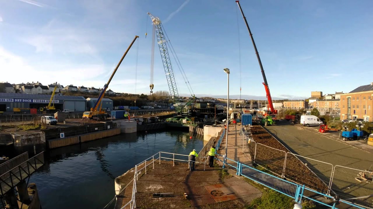 Mitre Gate Installation - 03-12-14