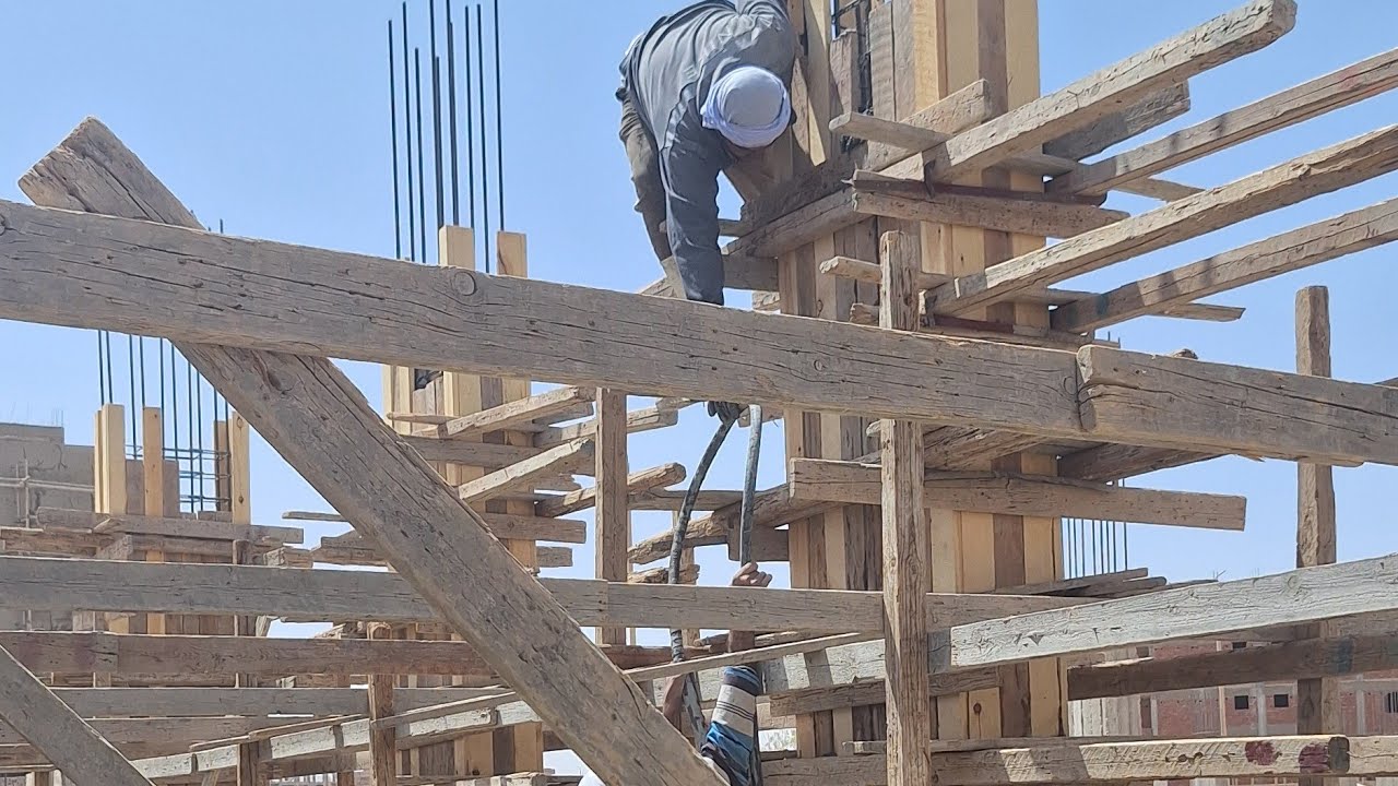 لحظات مميزة عند 14:40 - 19:40 من بدأت قناة 