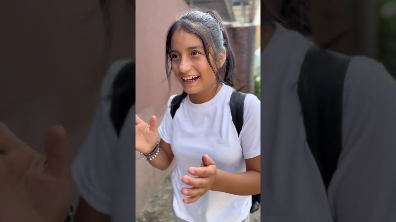 Se le comen el mango a Daniela 