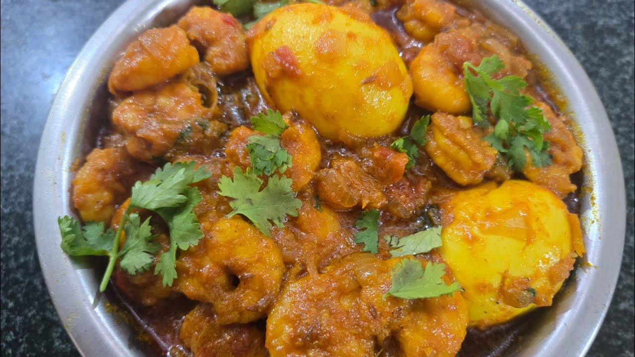 పచ్చి రొయ్యలు కోడిగుడ్డు కూర /prawans egg curry simple and easy tasty recipe