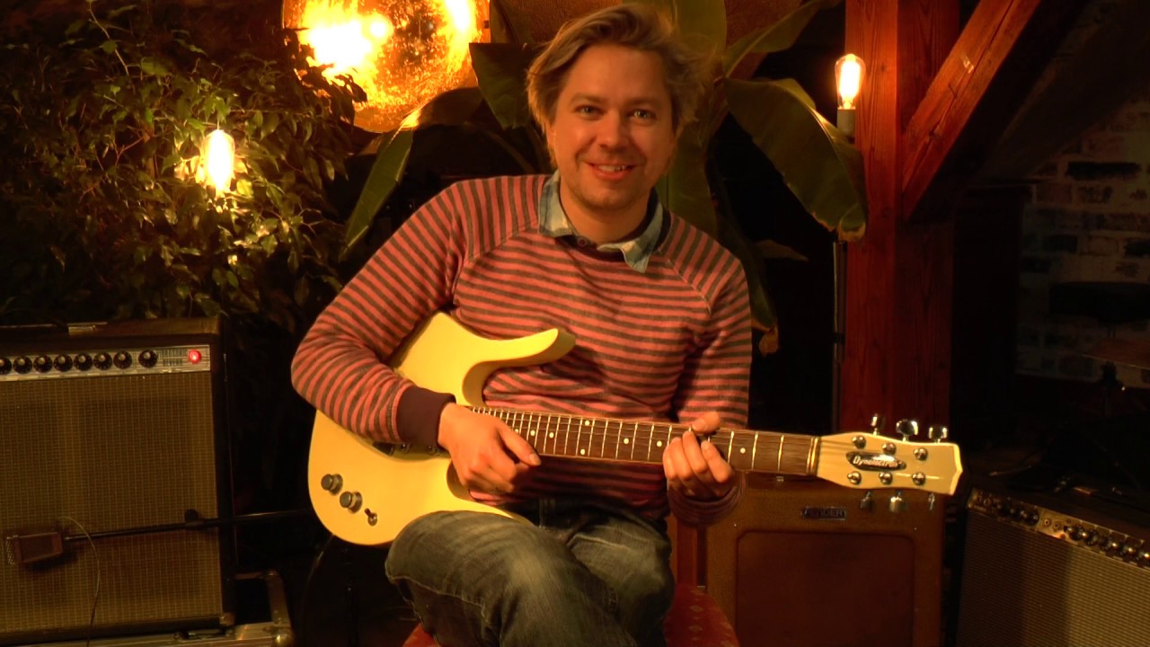 Dynelectron Longhorn Guitar presented by Vintage-Guitar Oldenburg and Tobias Hoffmann