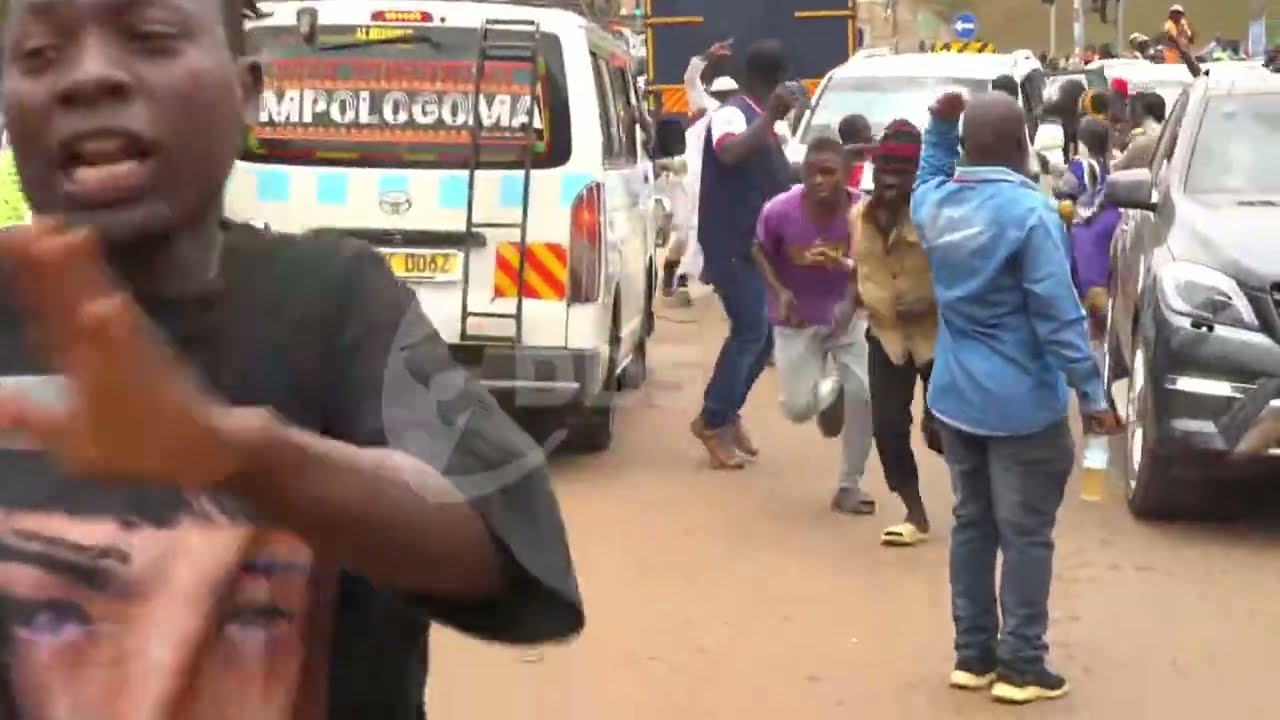 Bobi Wine acankalanyizza e Kibuga nga agenda e Wankulukuku , abantu bagadde amakubo