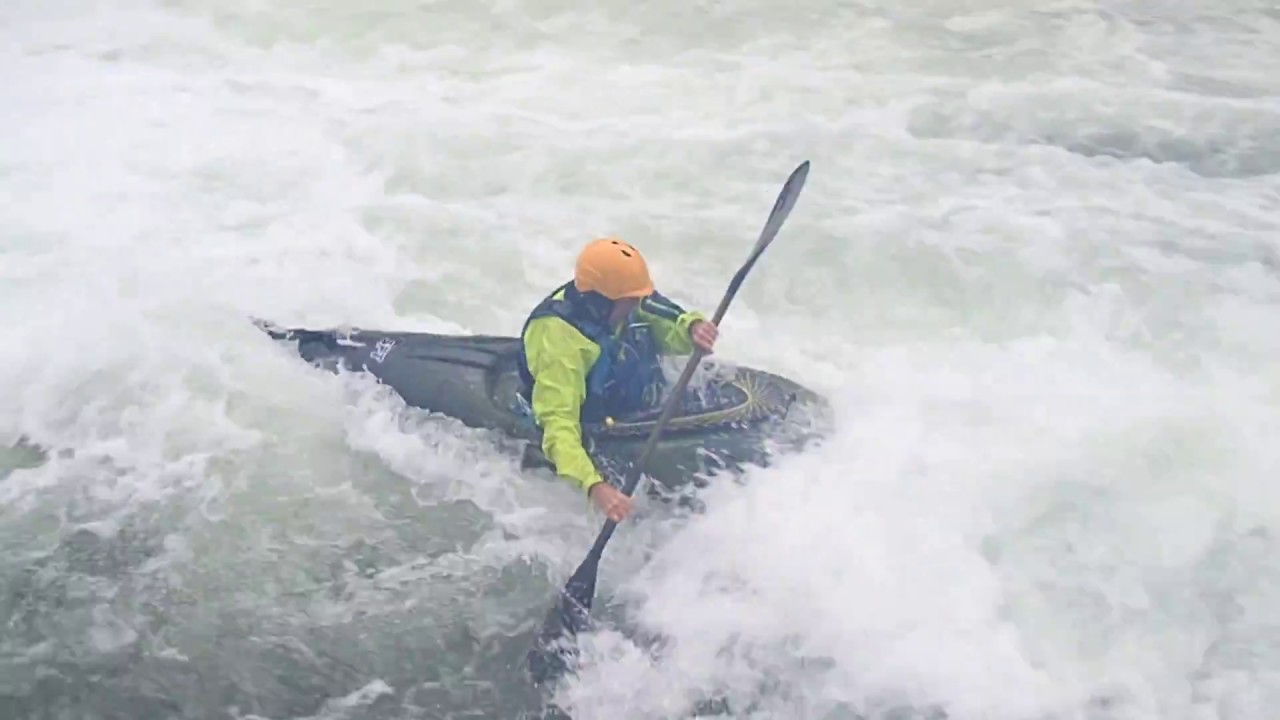 Rivi&egrave;re Beaume en kayak - Rapide du Chassournet - Pascal