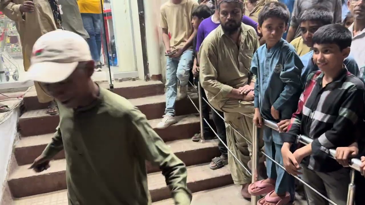 Al AZIZ SUPERMART Lyari chakiwara no1 1.10.2025