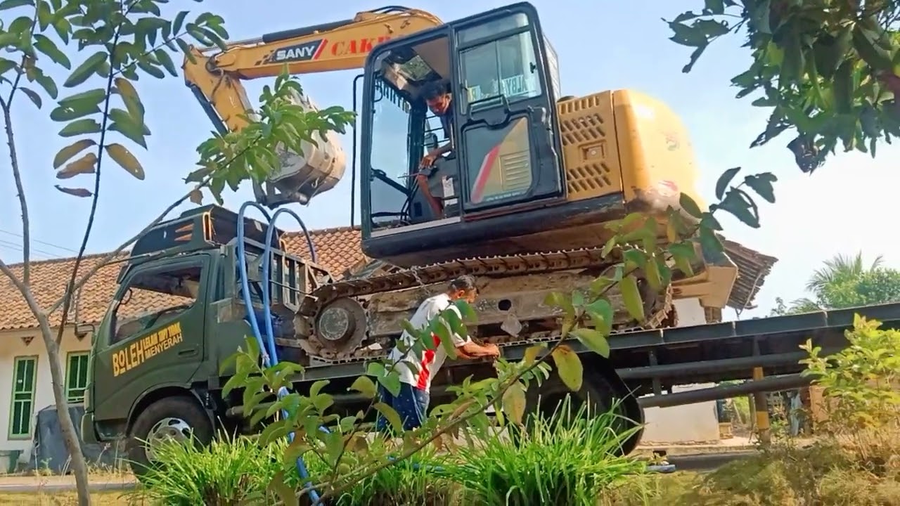 Excavator Cakra 04 Naik Trado || Operator Mas Roni Mesuji - Lampung
