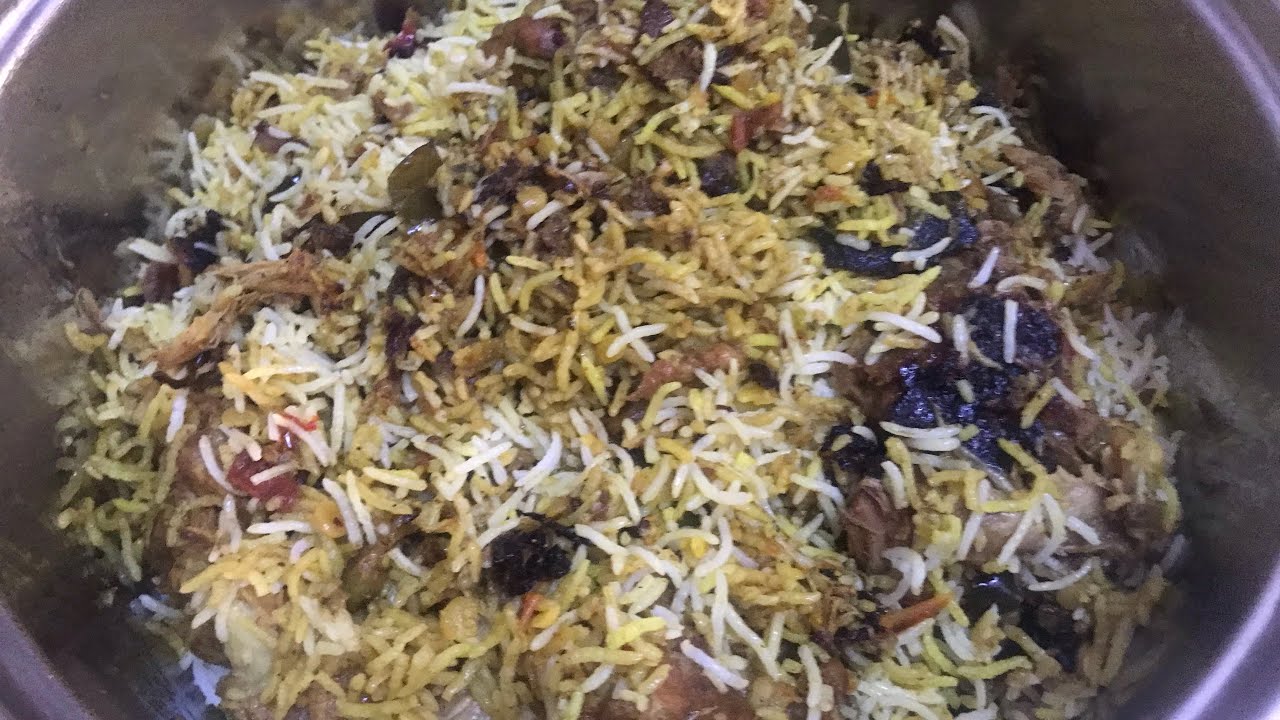 حدره لحم او تحته لحم مع عيش مشخول سهل ولذيذ