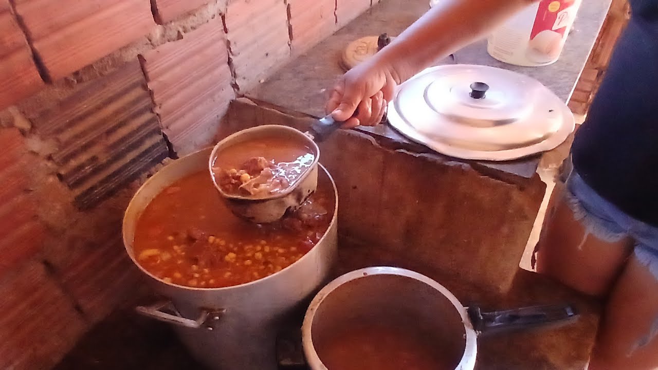 Cidinha fez mongonzar. Para o aniversário de vitória.