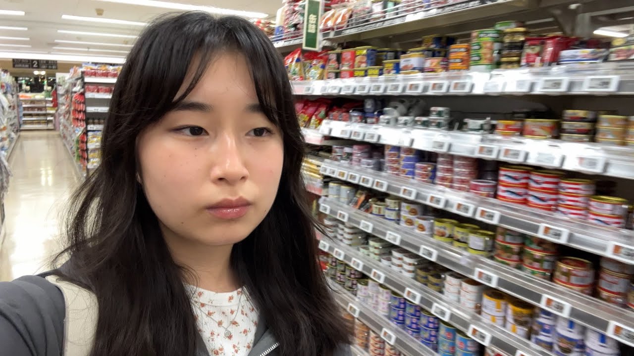 Daily Diary Series: Long weekend edition ☕️ - Day 1 // shopping, haul, & the movies 🍿