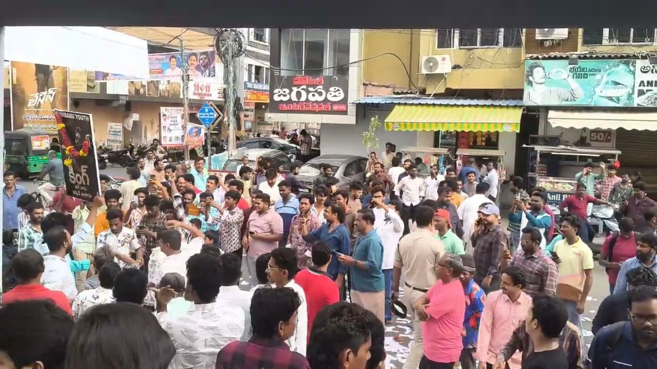 #Lenin movie release day celebrations #vijayawada #akkineni fans 💥🔥 #akhilakkineni Blockbuster hit 🔥