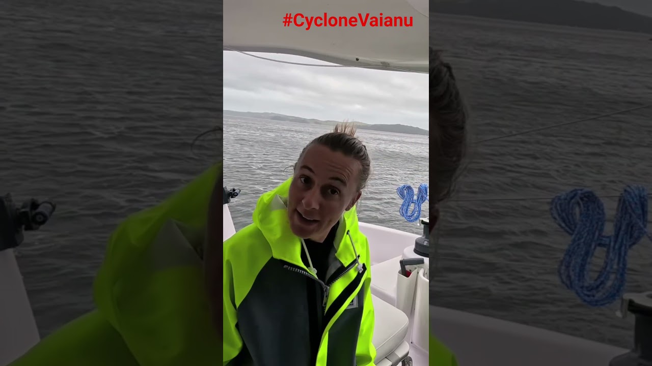 🌊 LIVE UPDATE: Cyclone Vaianu &mdash; North Island, New Zealand 🌪️