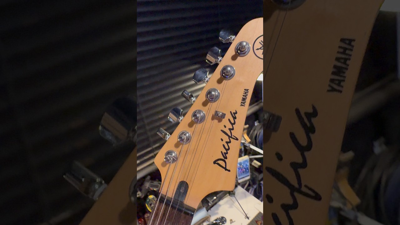 R$997 Guitarra Yamaha Pacífica