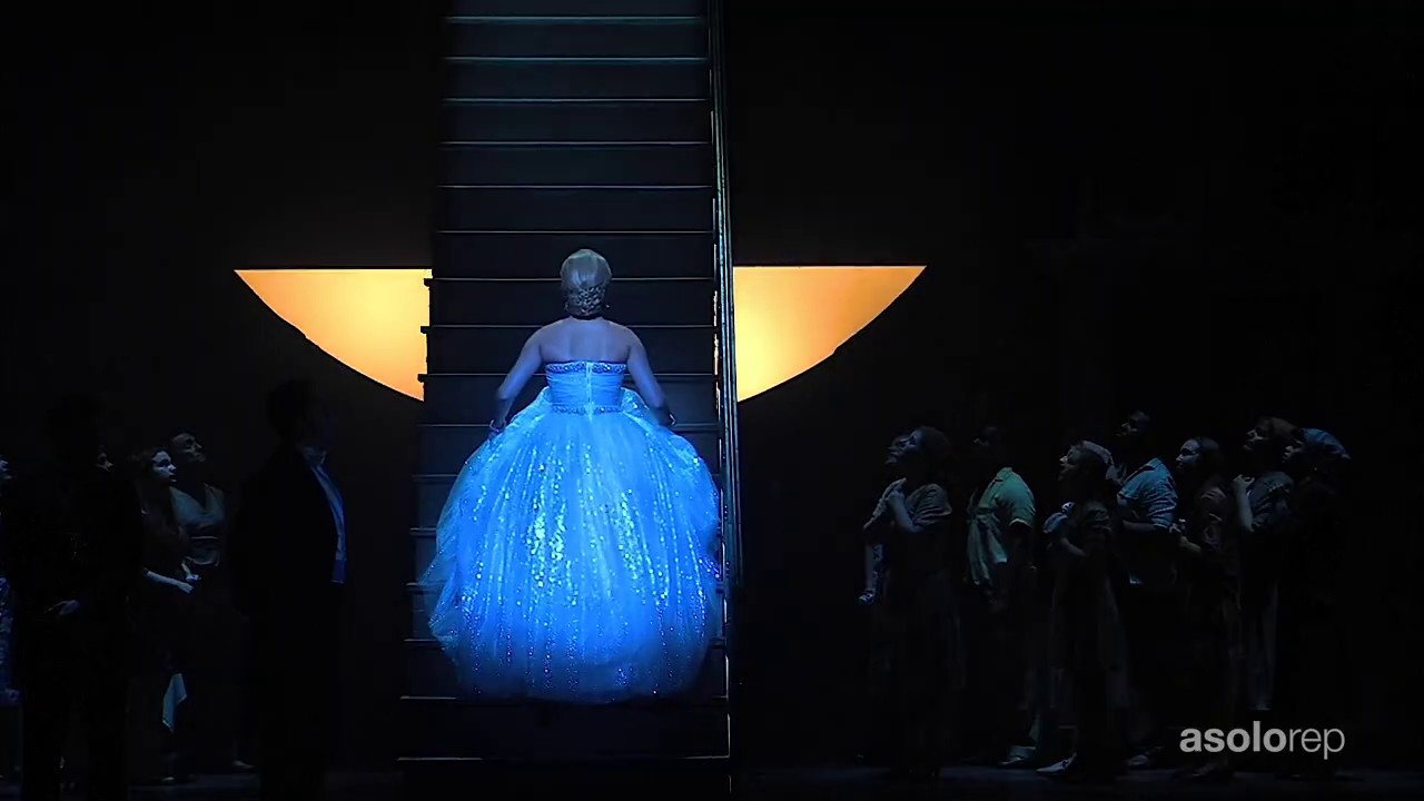 #MondayMusicalMoments | Don't Cry For Me, Argentina | Evita