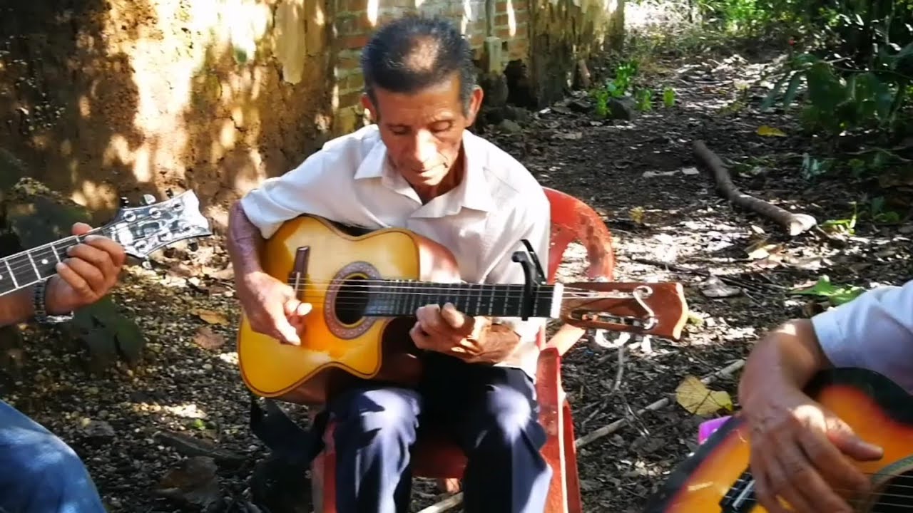 Shorita Se Encuentra Con Sus Amigos M&uacute;sicos