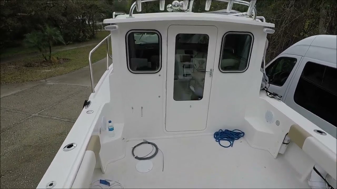 Установка системы подачи пресной воды на лодку с наклонным корпусом PilotHouse своими руками