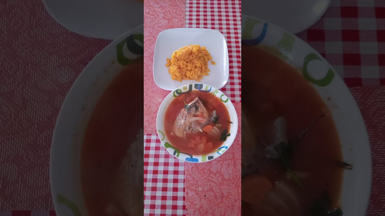 ARROZ AMARILLO Y PESCADO 