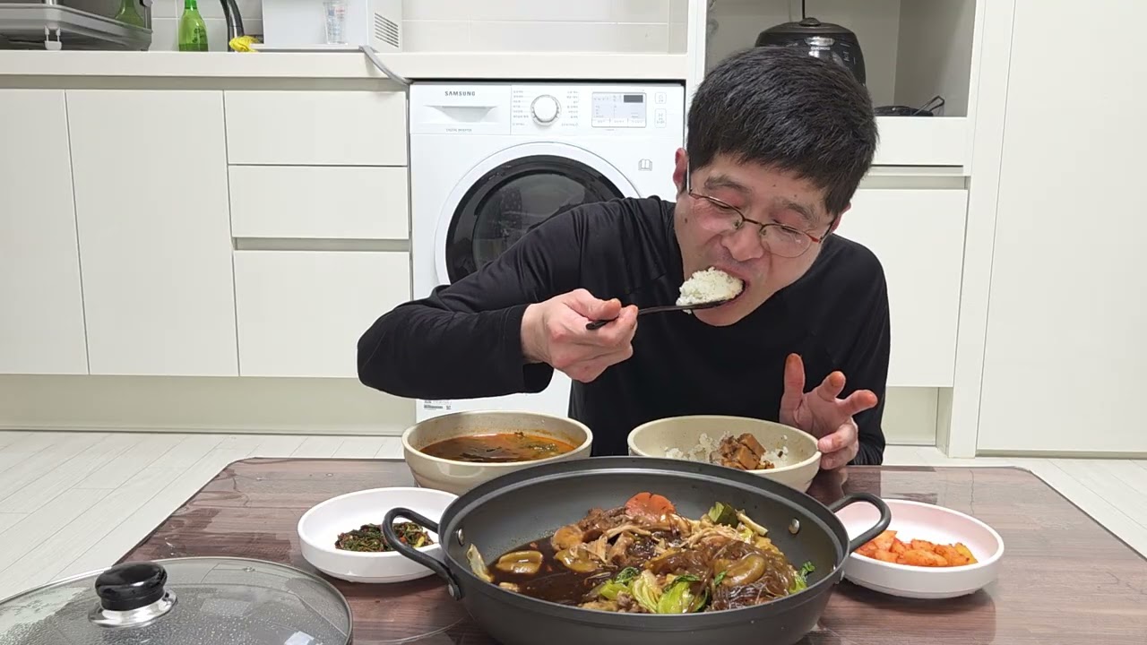 퇴근 후 등뼈찜 먹방