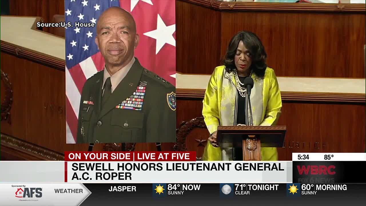 Sewell honors Lieutenant General A.C. Roper