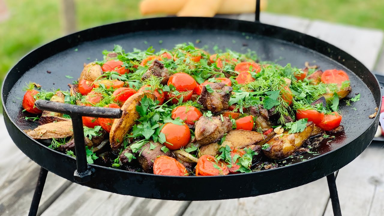 ОДЖАХУРІ СТРАВА ГРУЗИНСЬКОЇ КУХНІ ! Мясо з картоплею на сковороді із диска! ოჯახური !