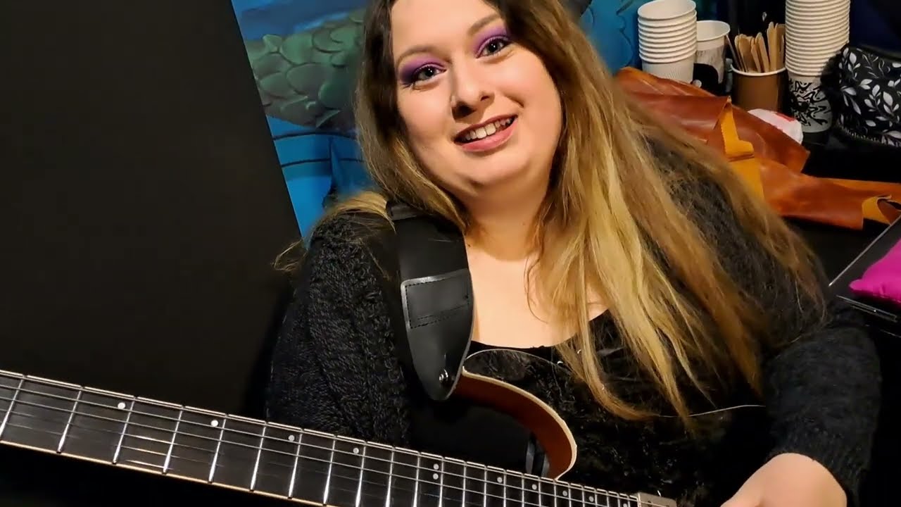 Sister BIG:Králik Bea - Pánczél Ilcsi-Különleges skálák! Mégszolíd, Romantikus, romatikus, arabos:)