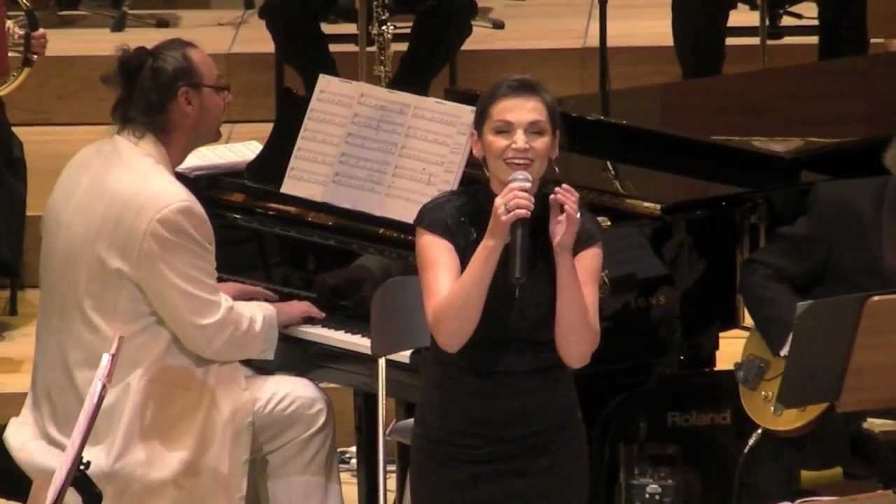 Olga Bończyk - Listy z daleka (fragmenty z koncertów, luty 2012)