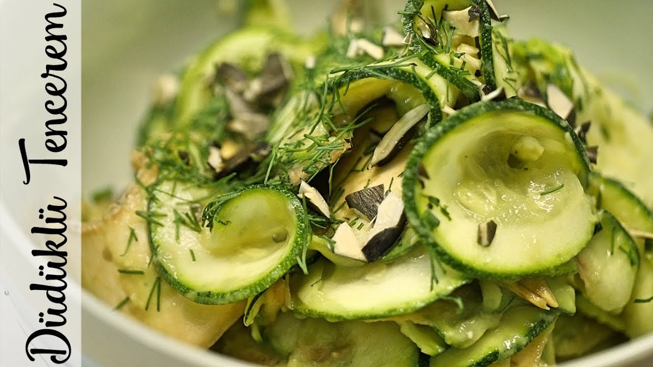 Kabak Salatası Tarifi - Çiğ Enginarlı Yeşil Salata Tarifi