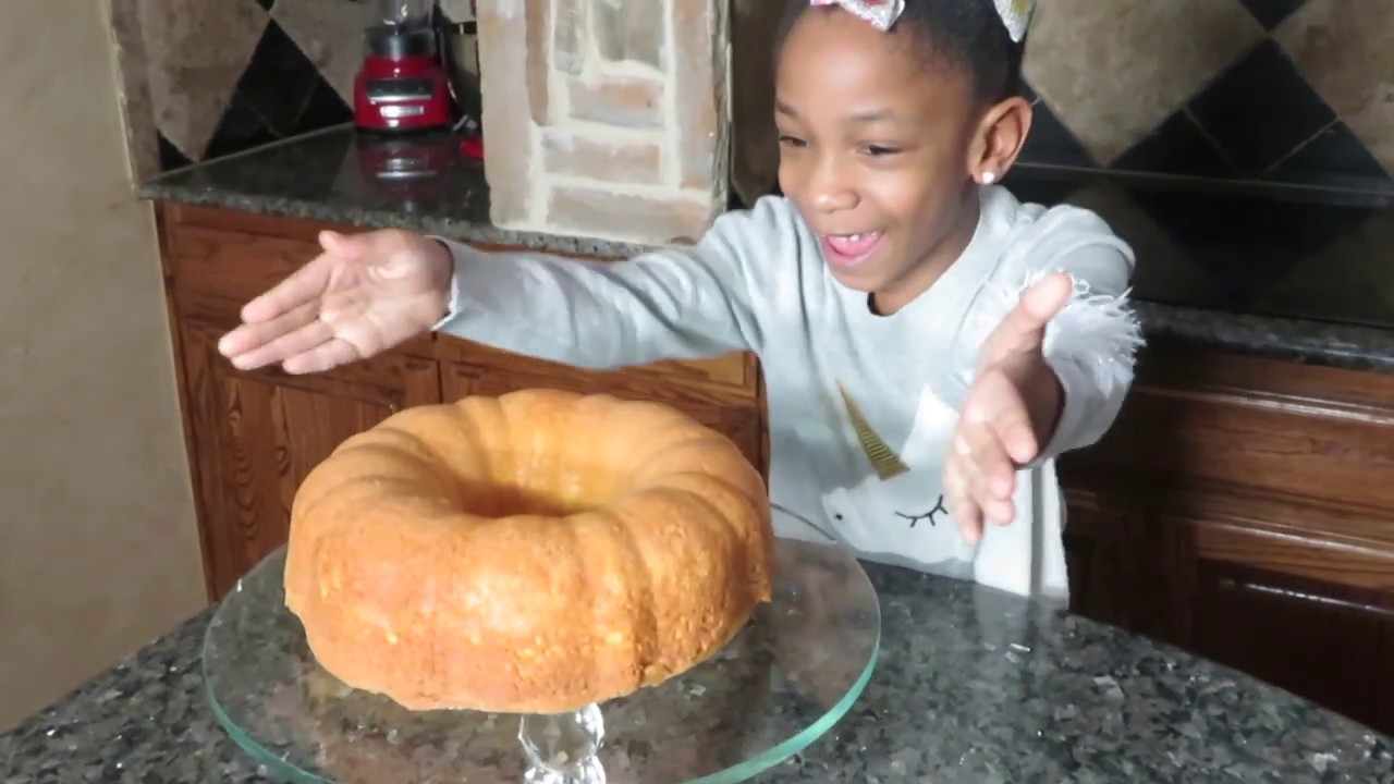 Cake Baking with Hannah!