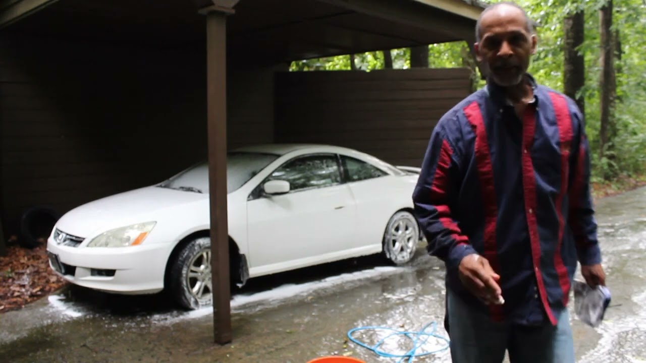 A RAINY DETAIL ....HONDA ACCORD GETS A STORMY POLISH BUT GETS A GREAT SHINE RESTORED