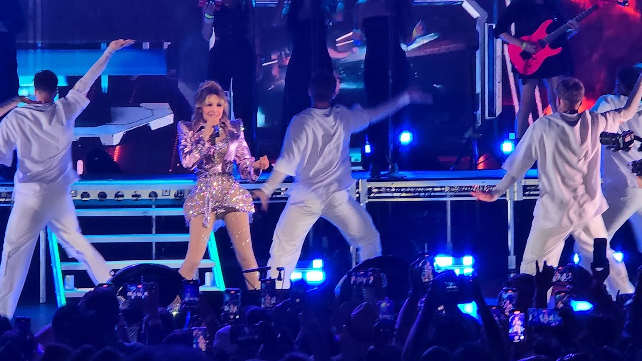 VLOG   @Thalia  Concierto De Campeones  YOUTUBE THEATER INGLEWOOD LOS ANGELES CALIFORNIA