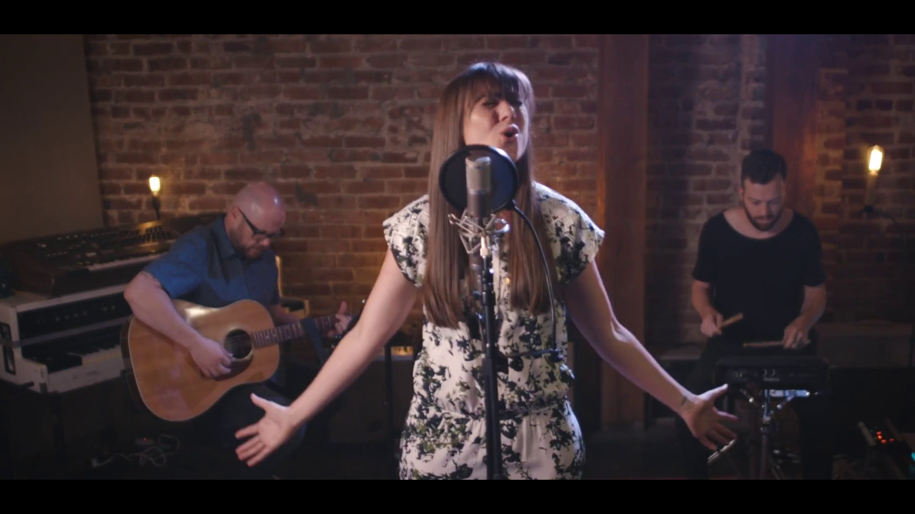 O Come To The Altar - Elevation Worship (Acoustic Cover) - Alisa Turner