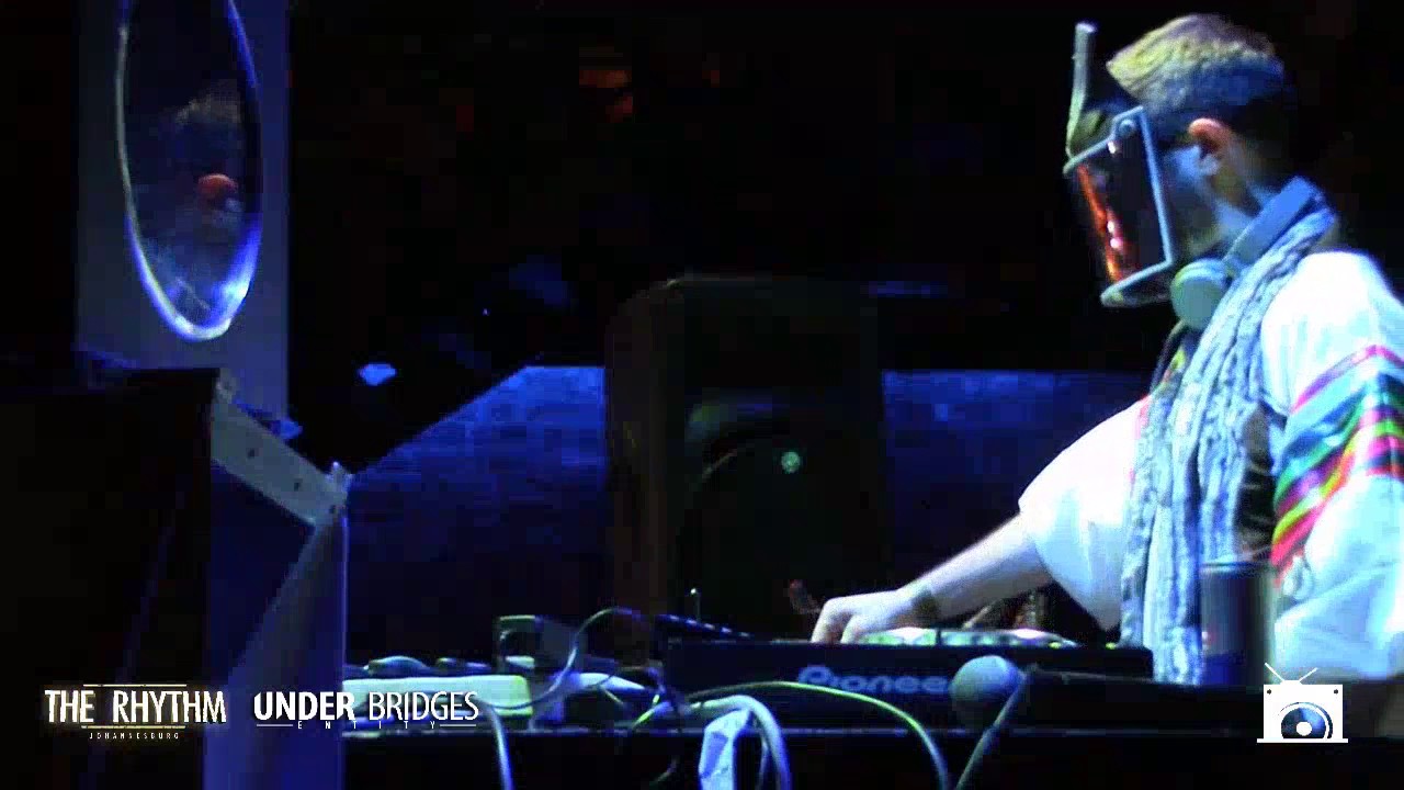 20mins of Hyenah Live From The Rhythm - Johannesburg #BestBeatsTv #TheRhythmJHB