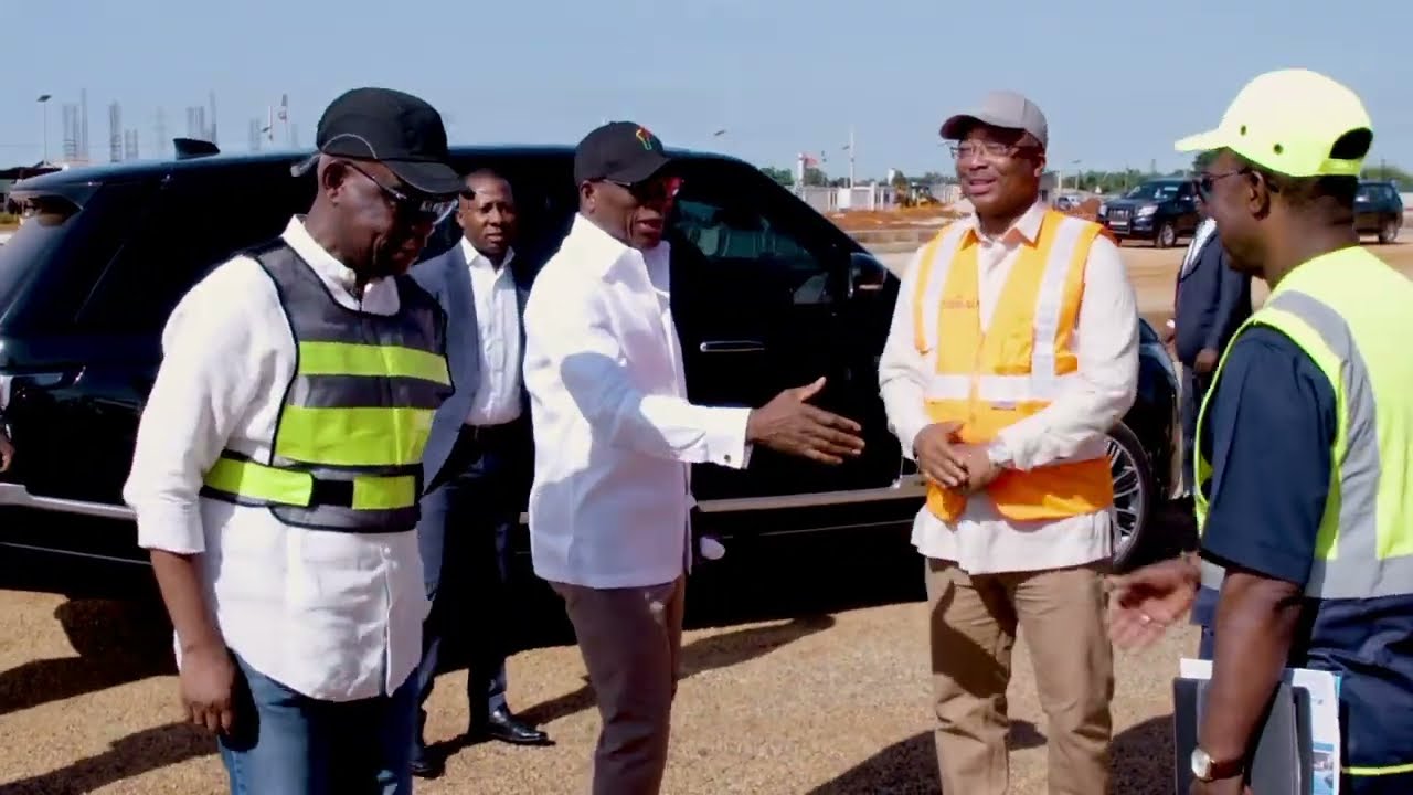 Marché de gros, caserne de Dessa logements militaires : Patrice TALON en visite d'inspection