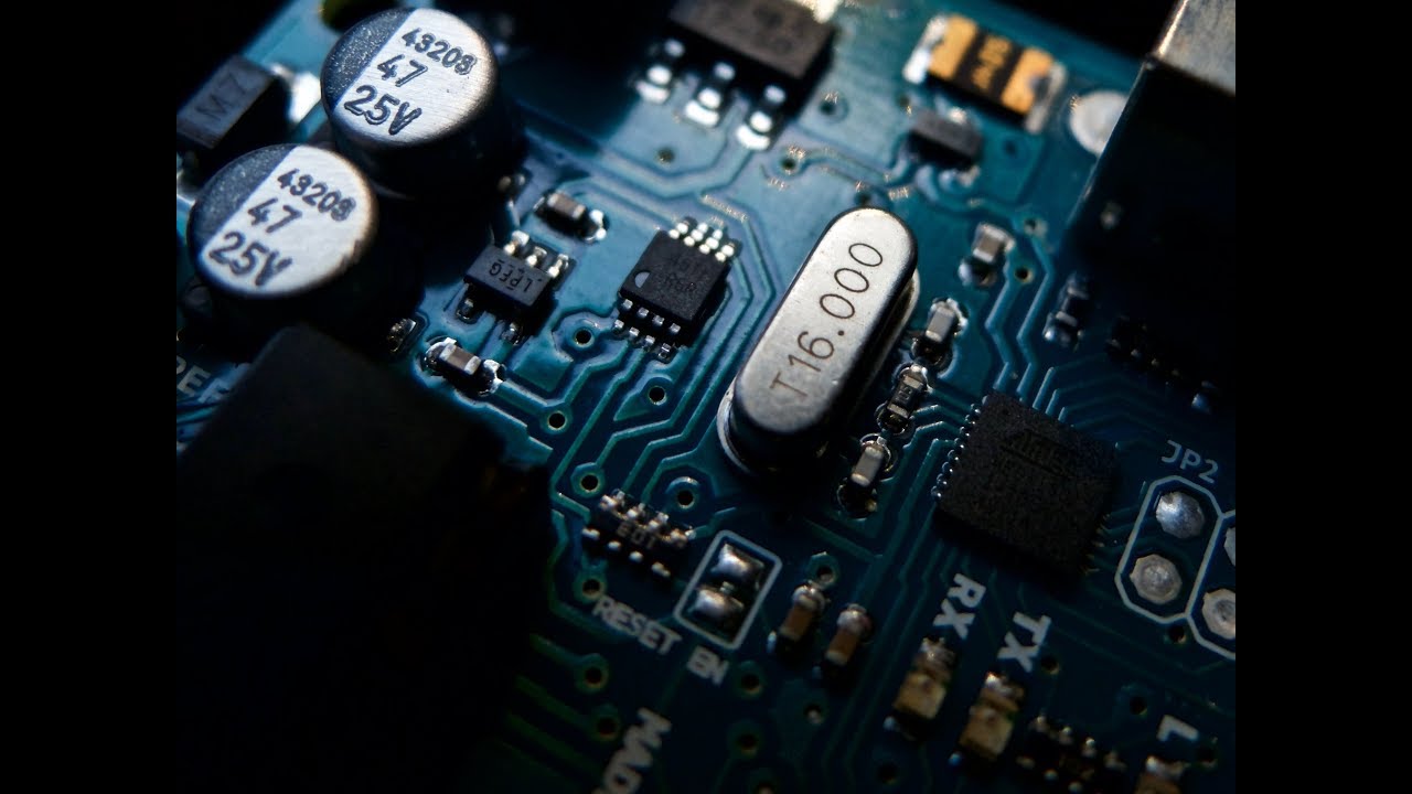 PIC18F4520: interface com teclado matricial.