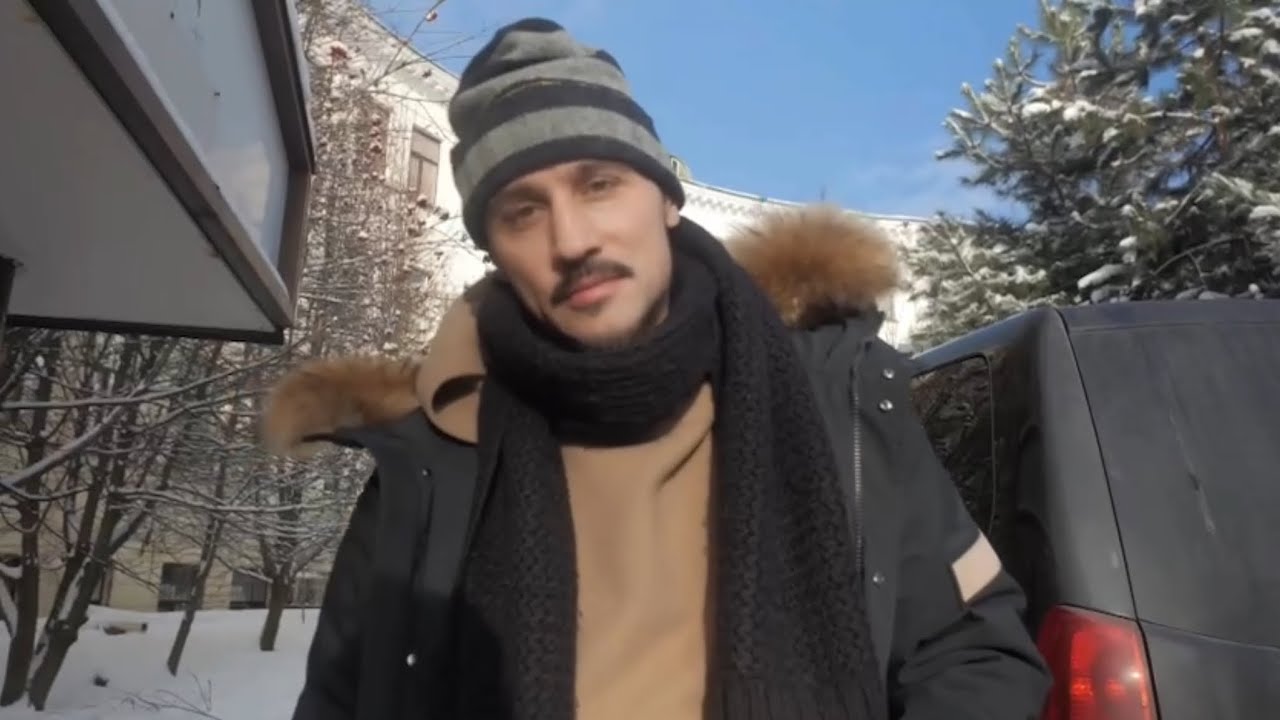 Дима Билан привез гуманитарную помощь в Донецк и забрал кота из приюта